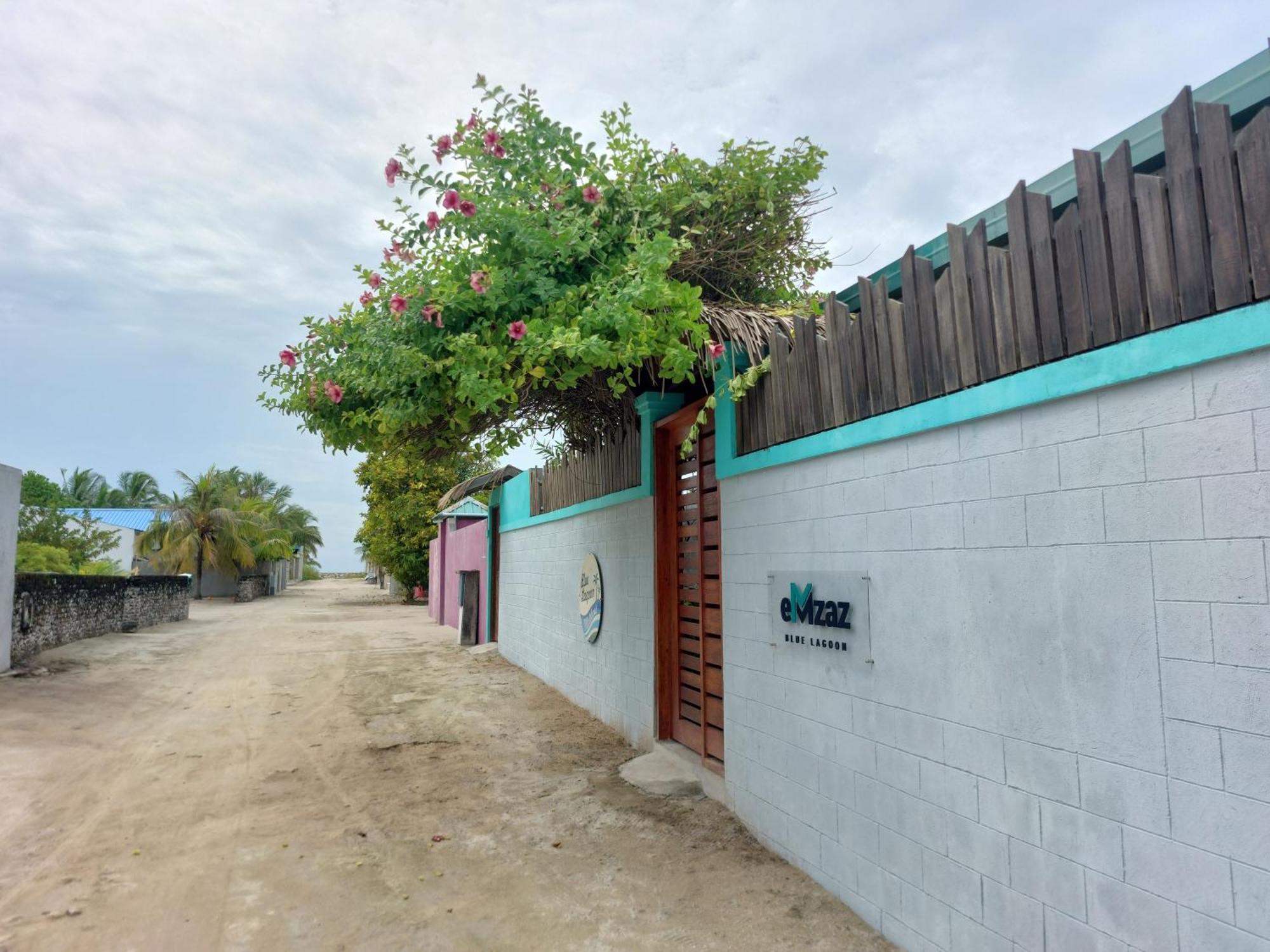 Emzaz Blue Lagoon Ugoofaaru Dış mekan fotoğraf